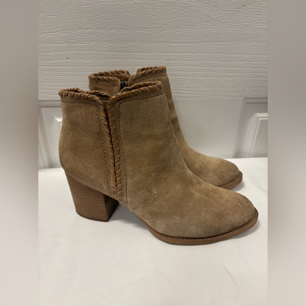 Soft Taupe Suede Whipstitch Ankle Booties Women’s Size 8M Block Heel Side Zipper